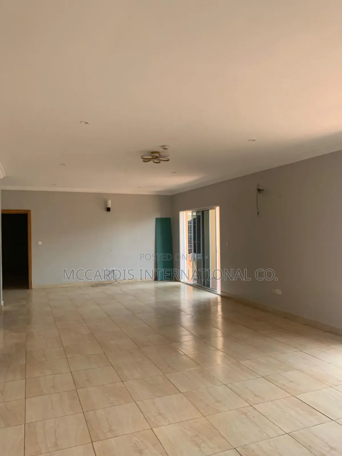 3bdrm Apartment in White Sand Street for rent in Lekki Phase 1