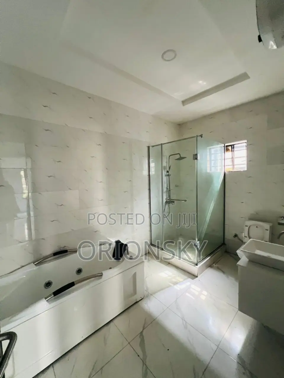 4bdrm Apartment in Ajah for sale in Ado / Ajah