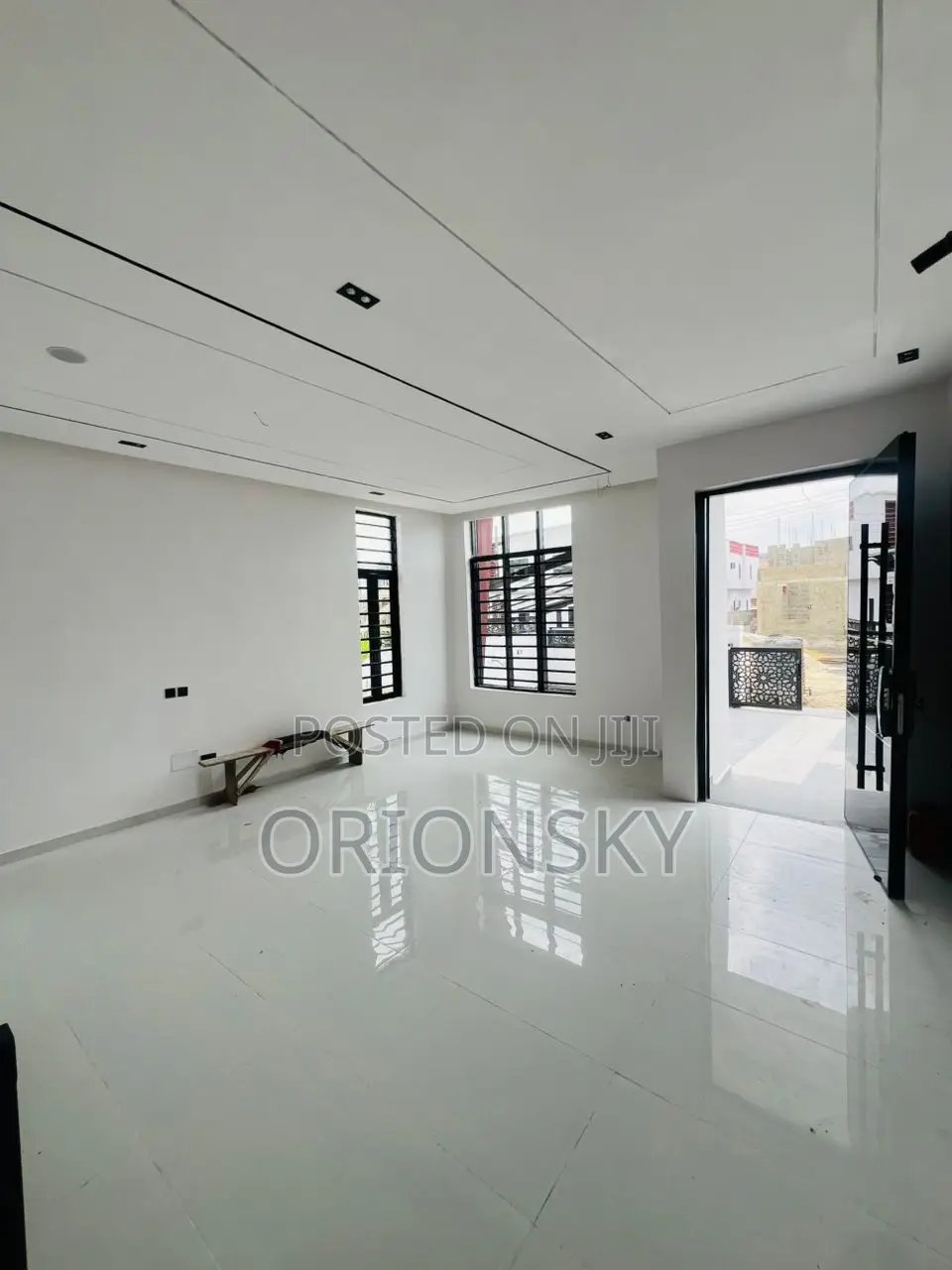 5bdrm Duplex in Ajah, Off Lekki-Epe Expressway for sale in Off Lekki-Epe Expressway