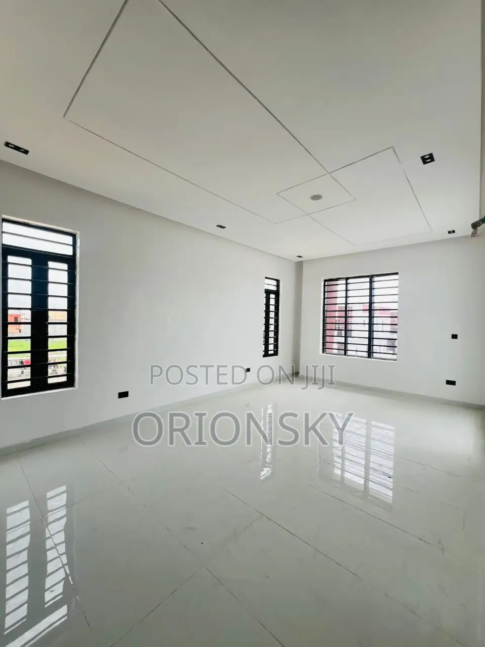 5bdrm Duplex in Ajah, Off Lekki-Epe Expressway for sale in Off Lekki-Epe Expressway