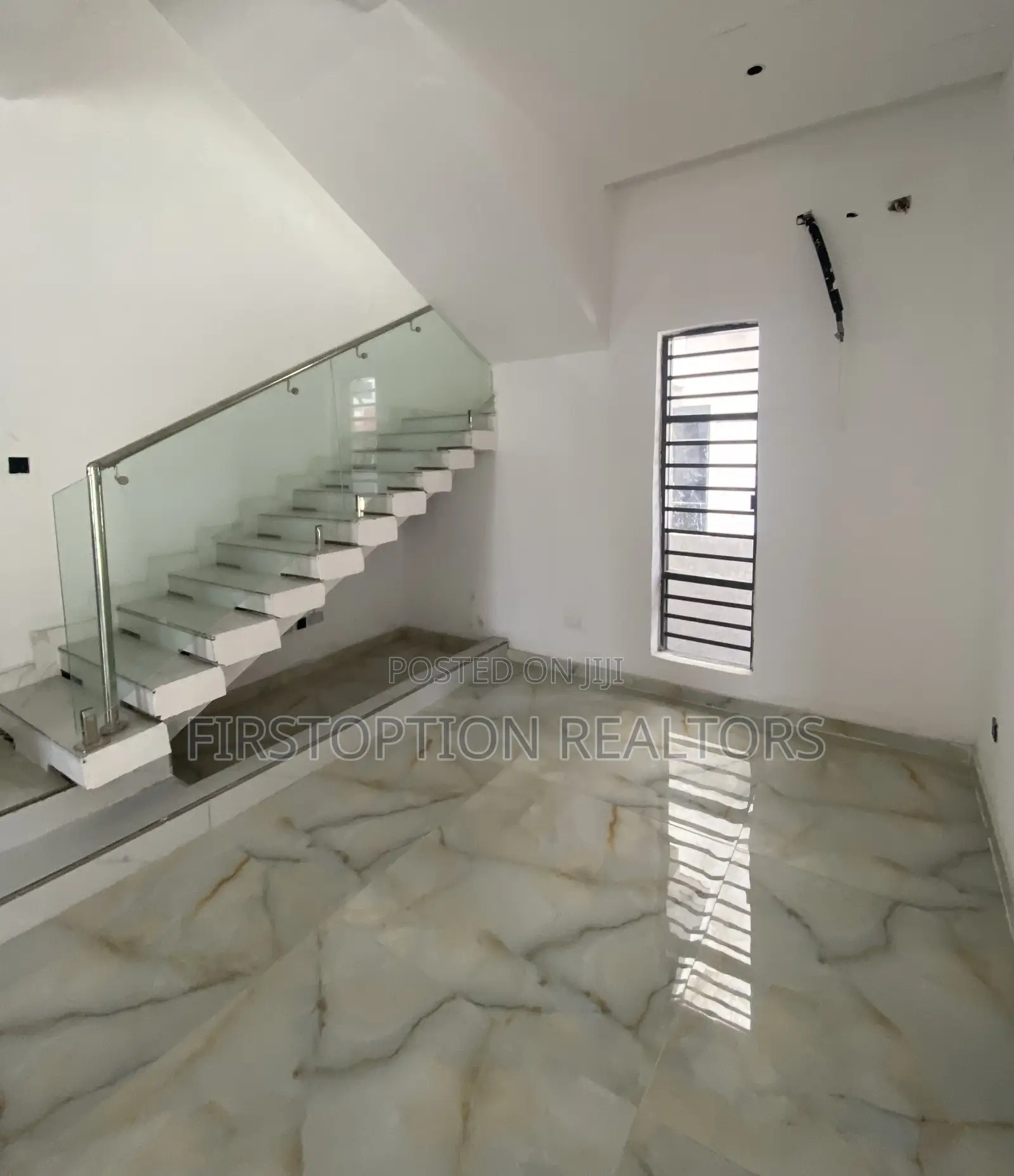 5bdrm Duplex in White Oak Estate, Ologolo for rent in Ologolo