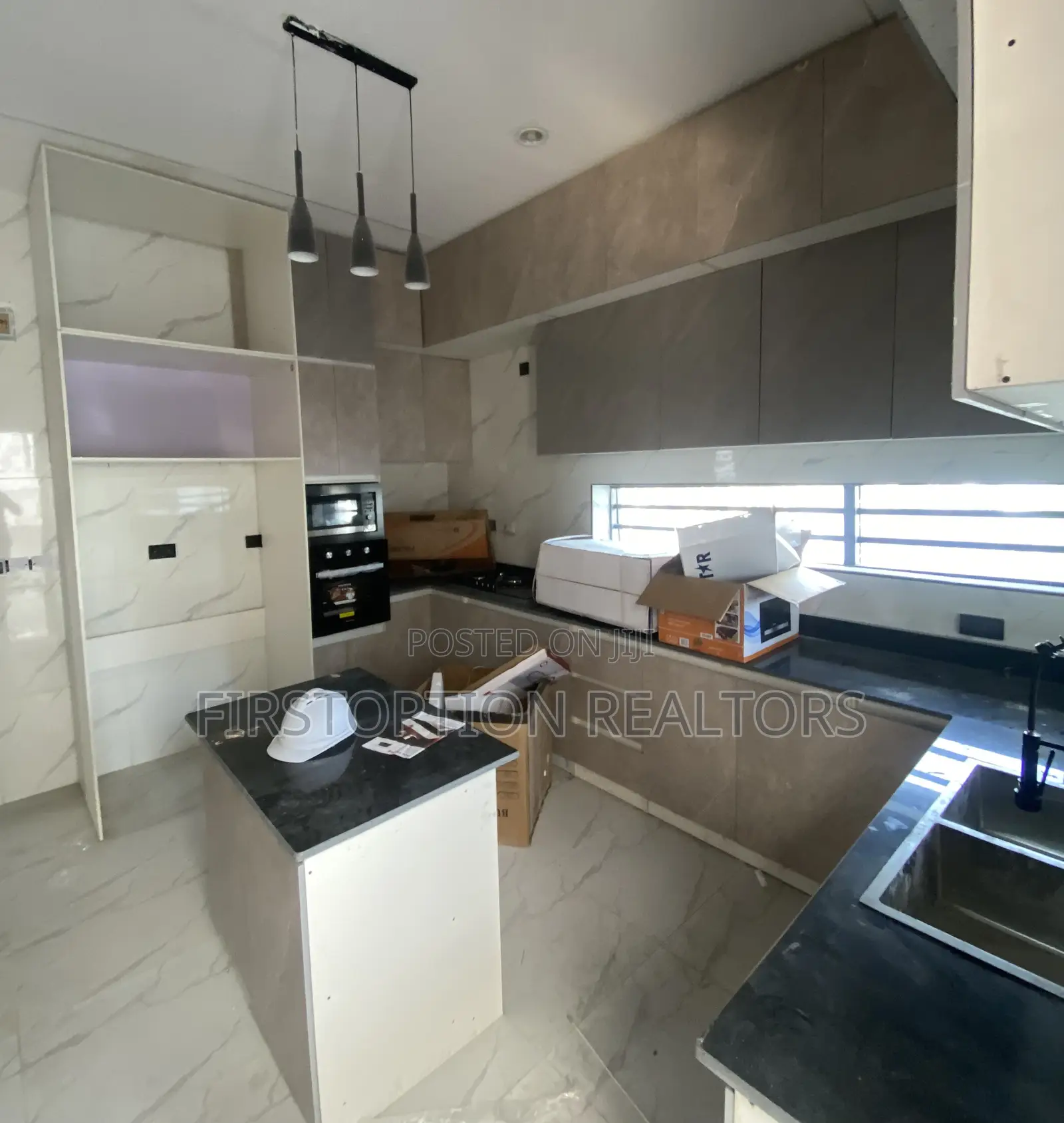 5bdrm Duplex in White Oak Estate, Ologolo for rent in Ologolo