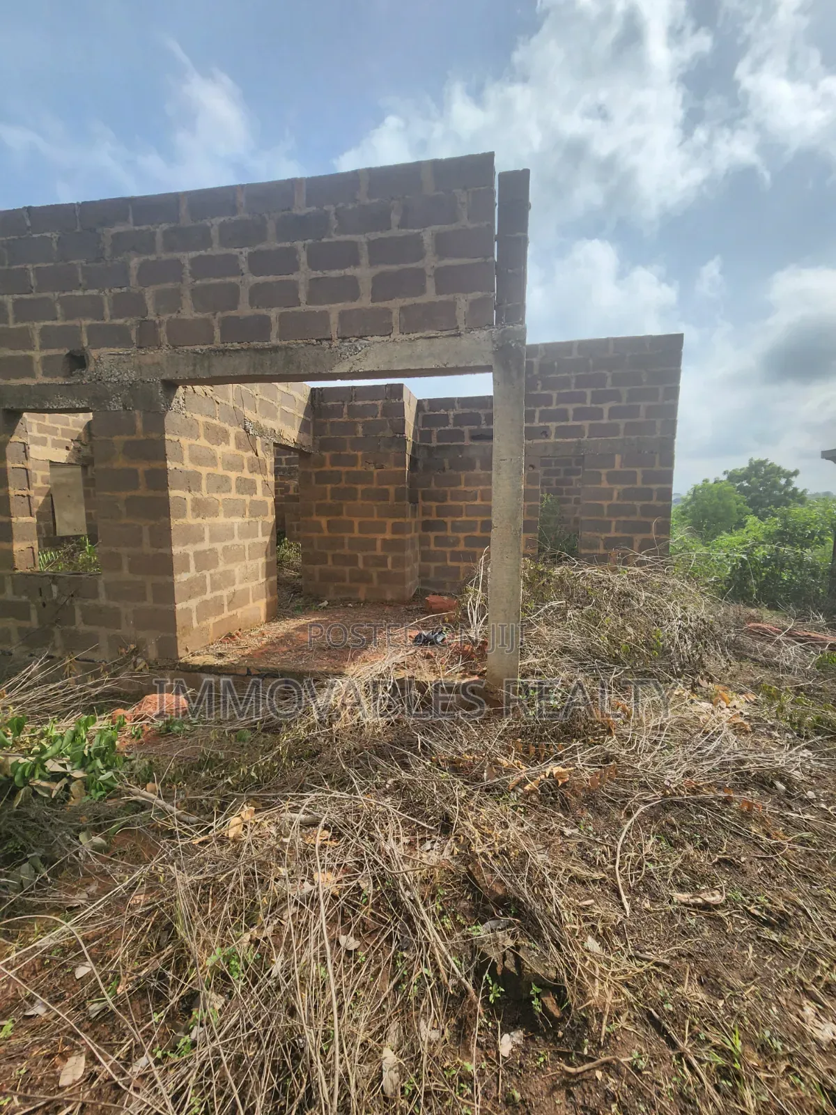 3bed Room Uncompleted Building in Abeokuta North