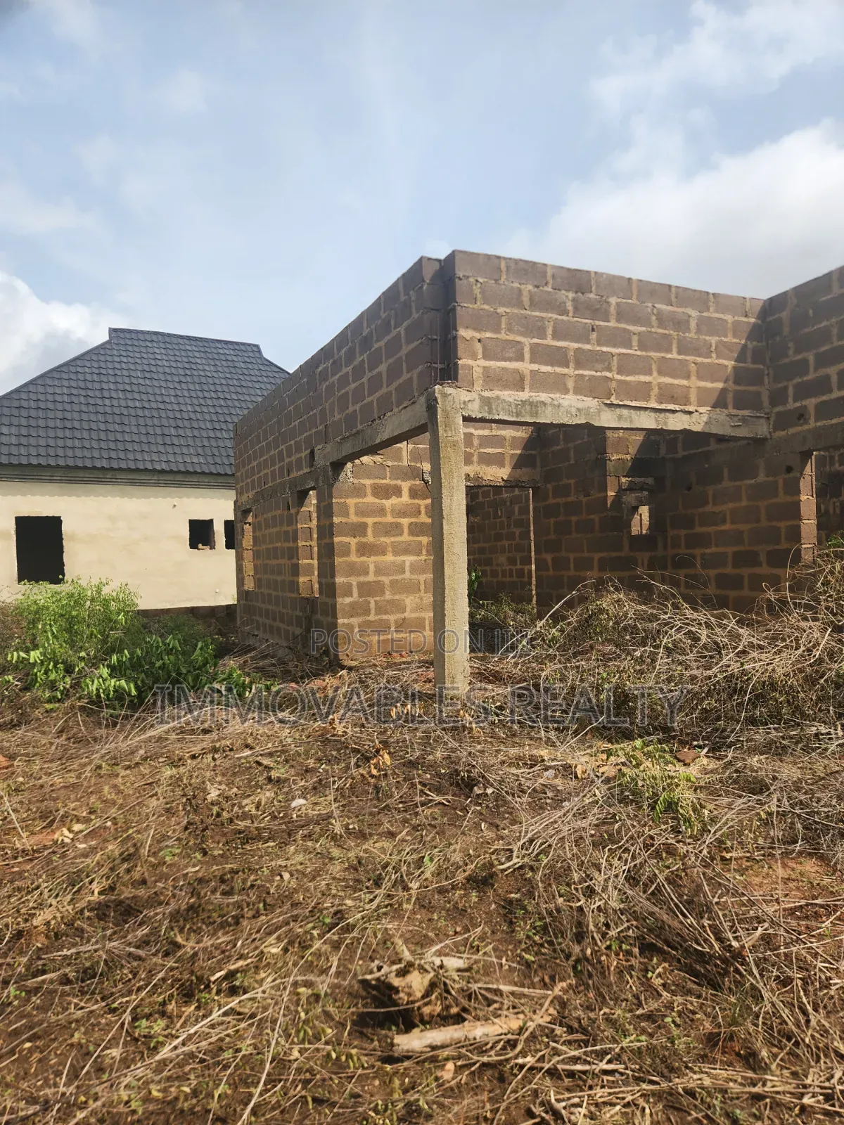 3bed Room Uncompleted Building in Abeokuta North