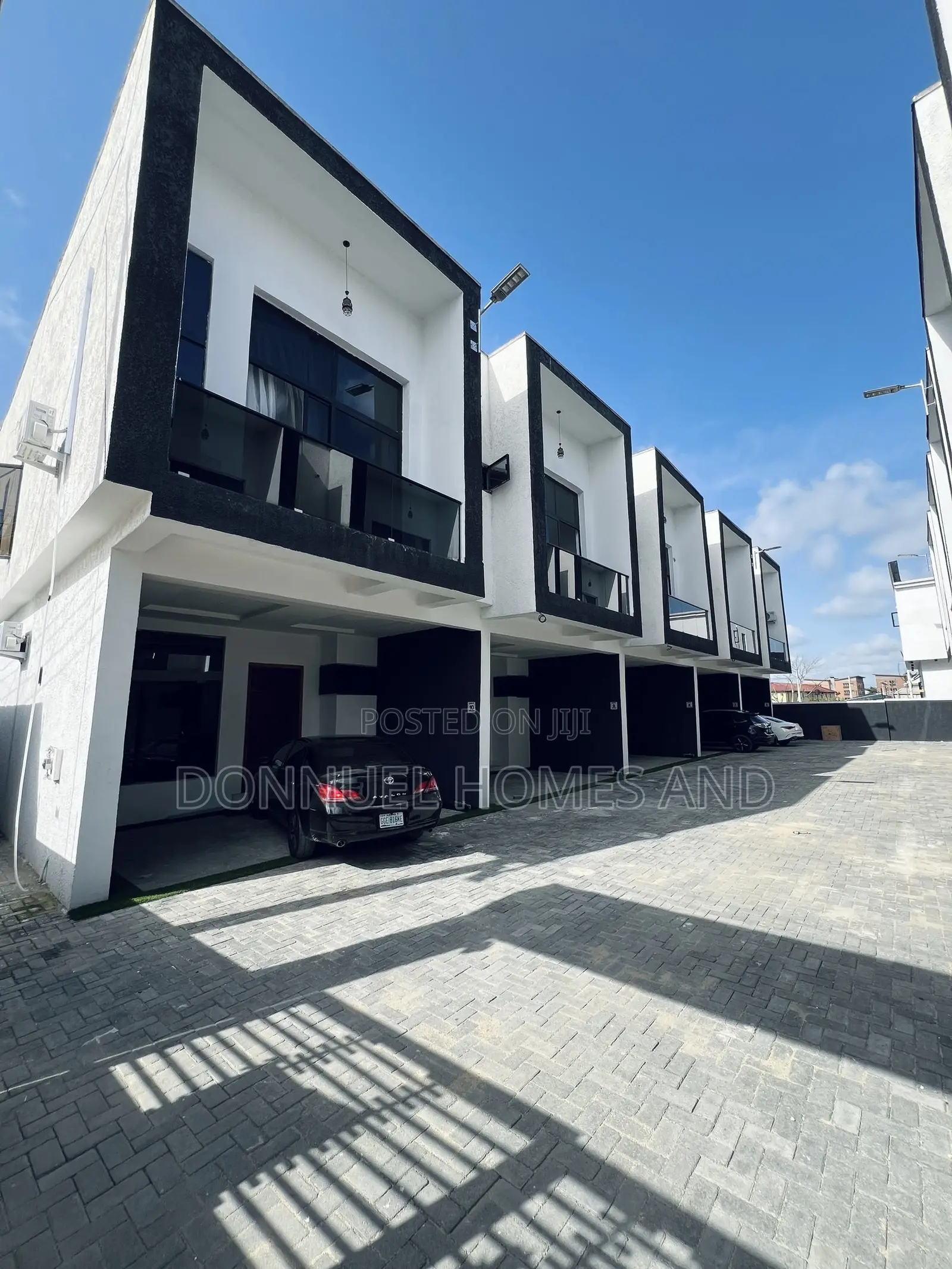 4bdrm Townhouse / Terrace in Ikota for rent in Ikota