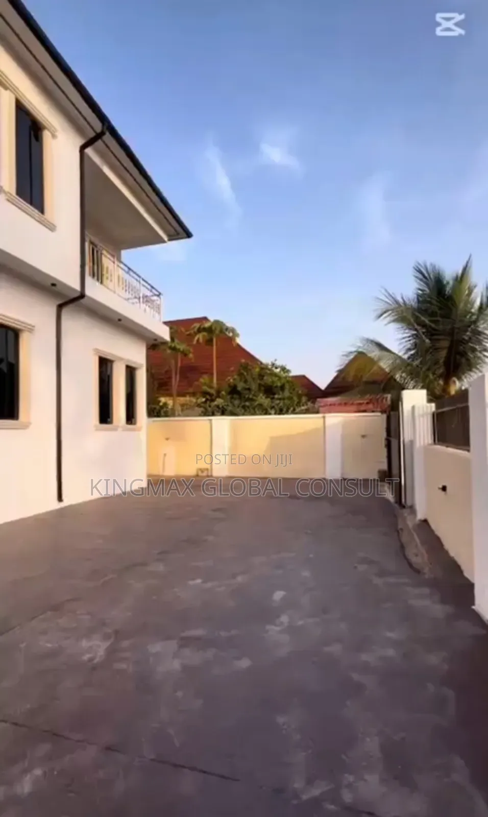5bdrm Duplex in Prince And Princess for sale in Kaura