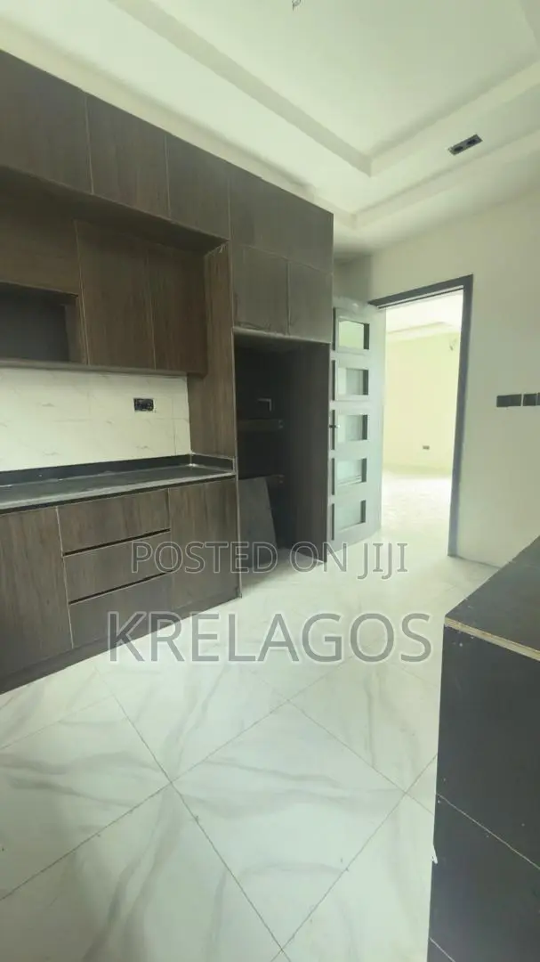 3bdrm Apartment in Orchid, Chevron for rent in Chevron