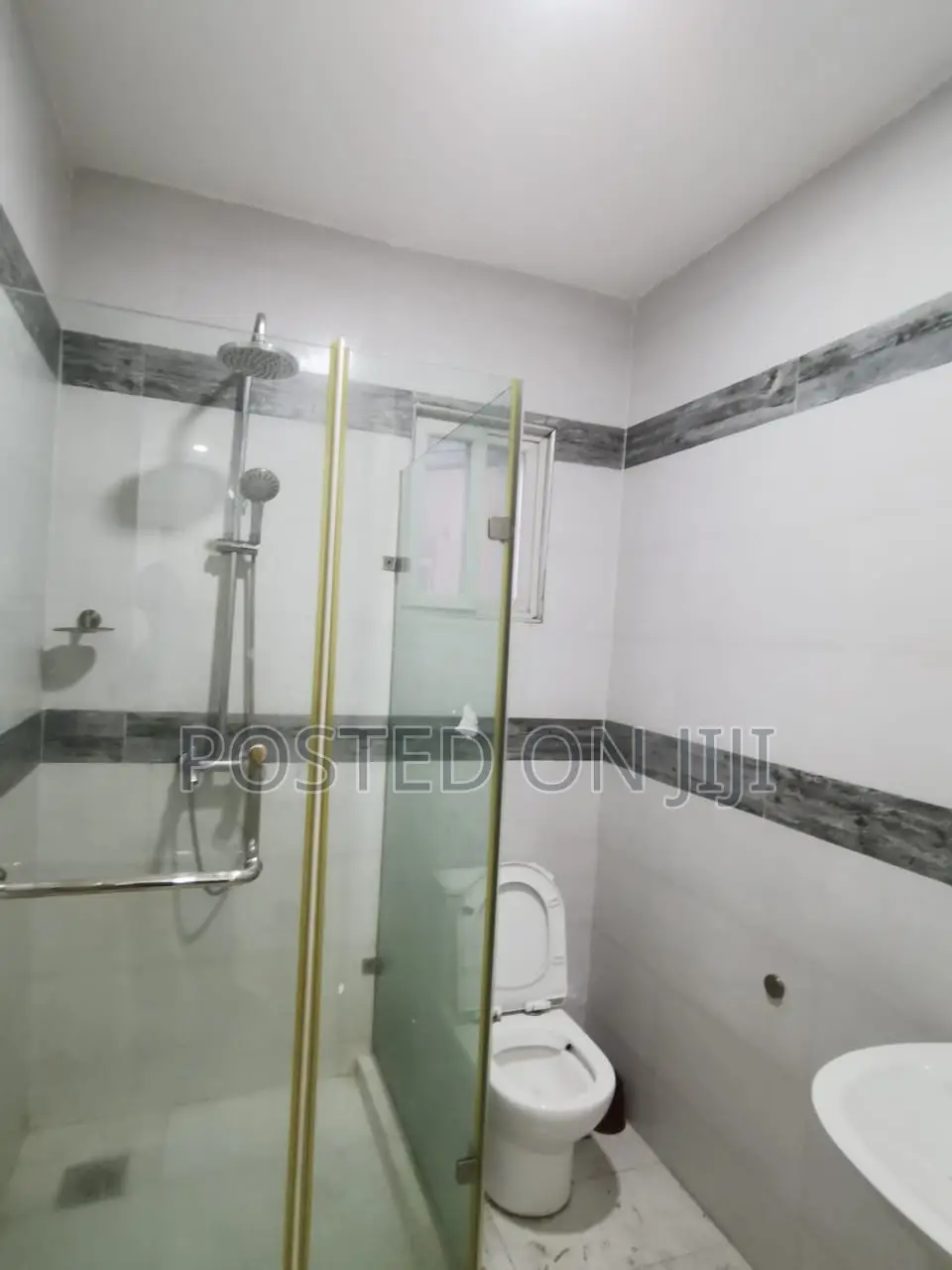 4bdrm Shared Apartment in Orchid, Ikota for rent in Ikota