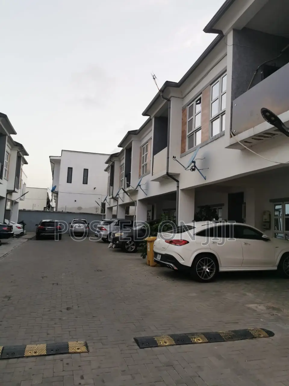 4bdrm Shared Apartment in Orchid, Ikota for rent in Ikota
