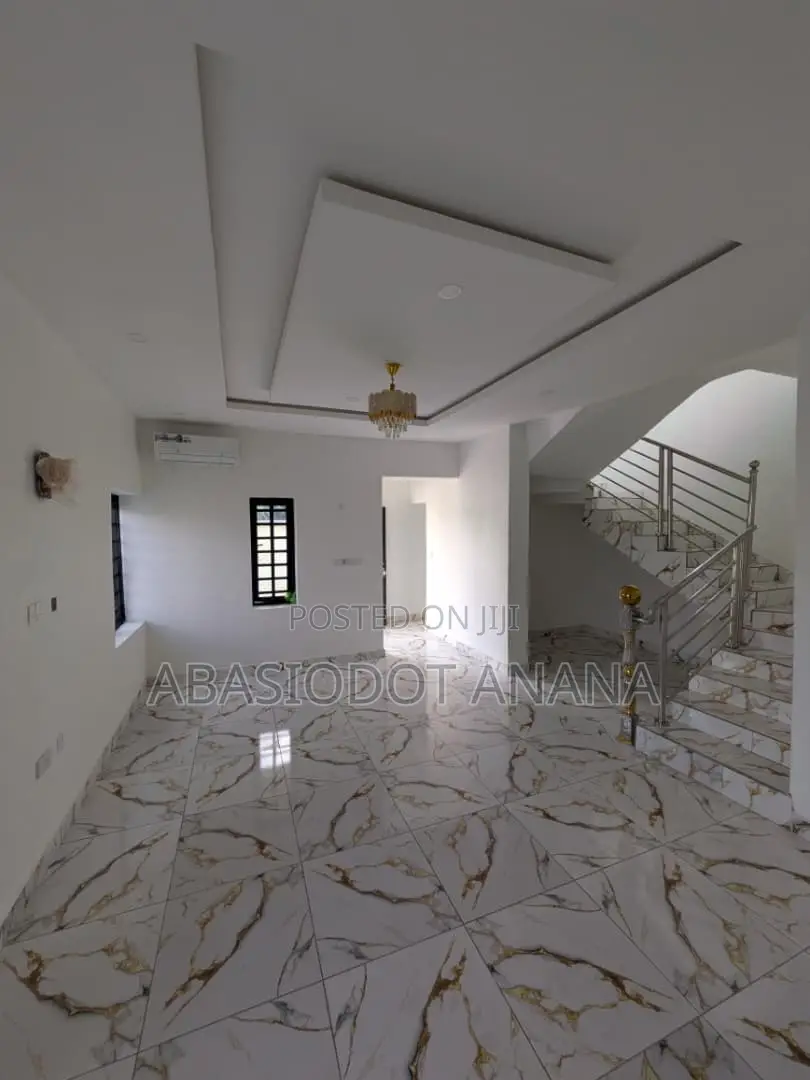 2bdrm Duplex in Shelter Afrique, Uyo for rent in Uyo