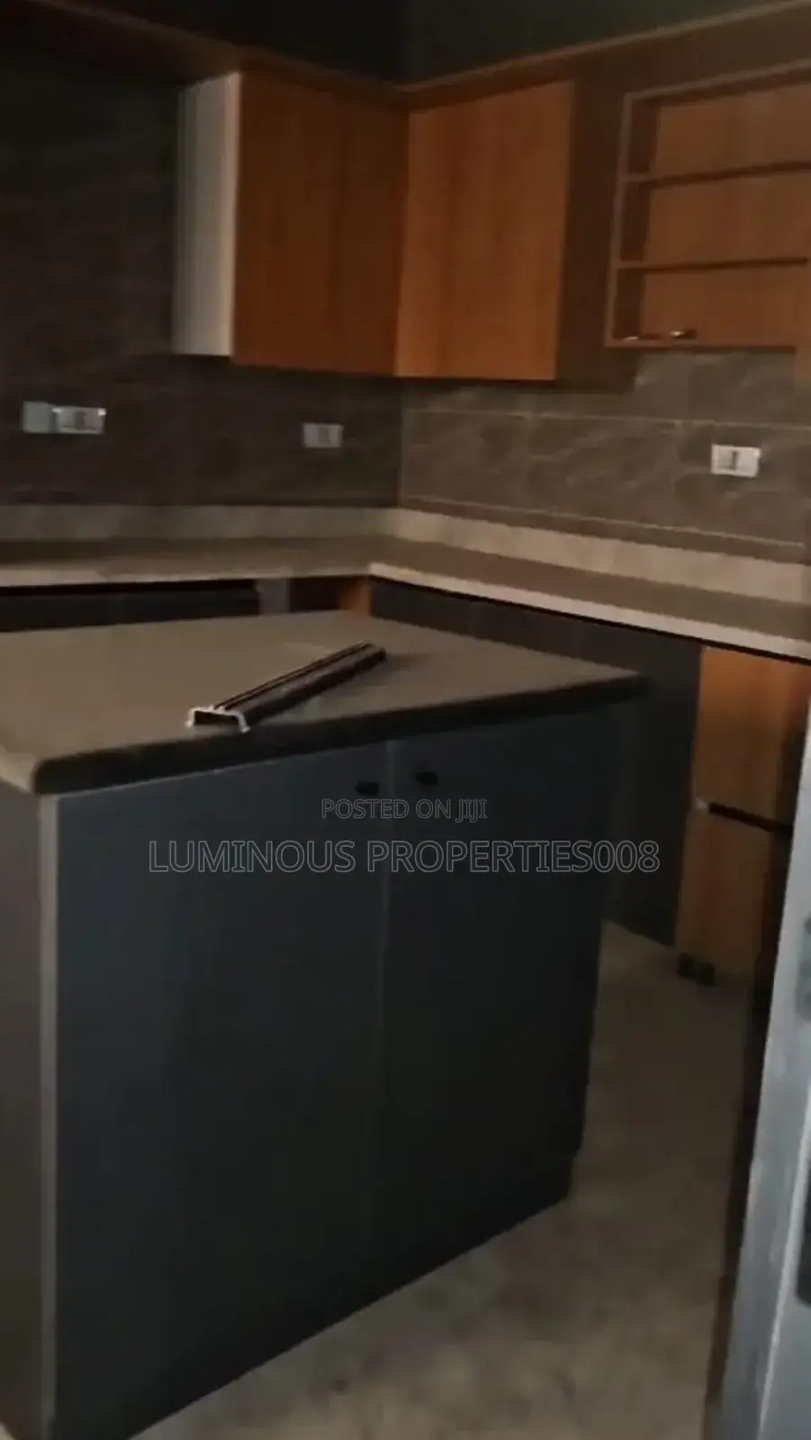 4bdrm Duplex in Tangerine Exquisite, Life Camp for sale in Life Camp