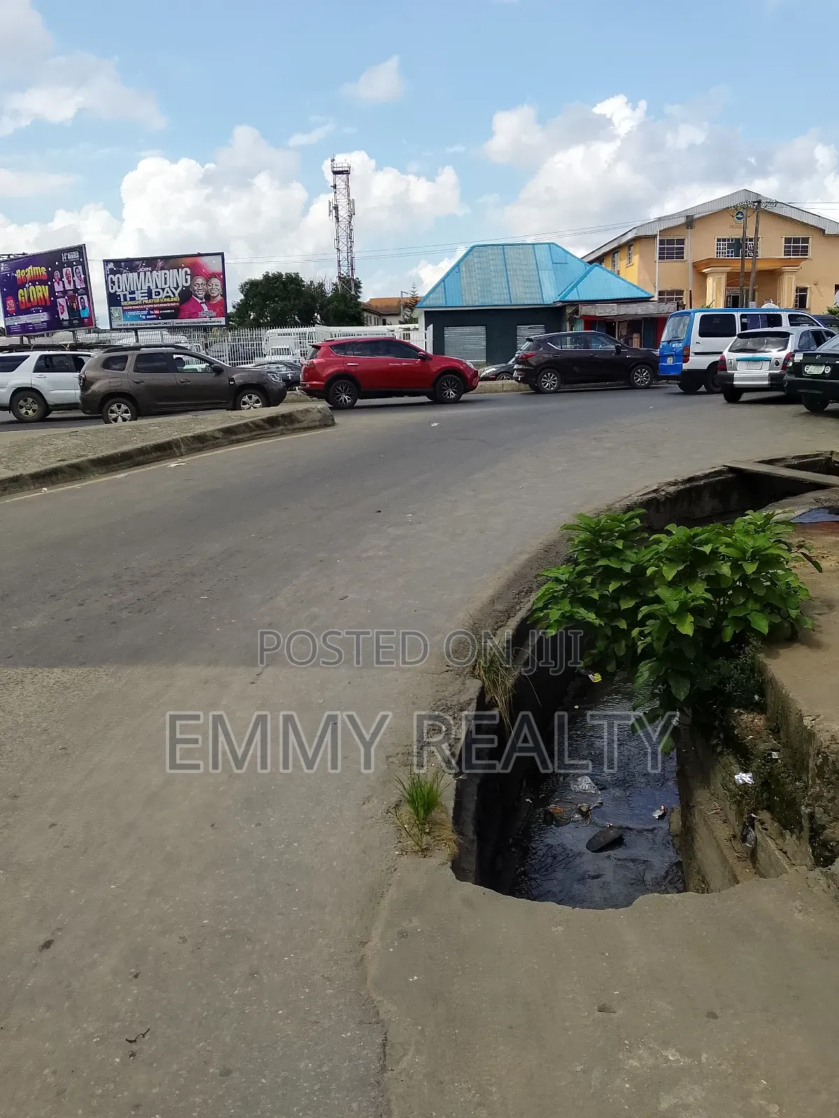 Brand New Plaza/Showroom/Shop in Port-Harcourt