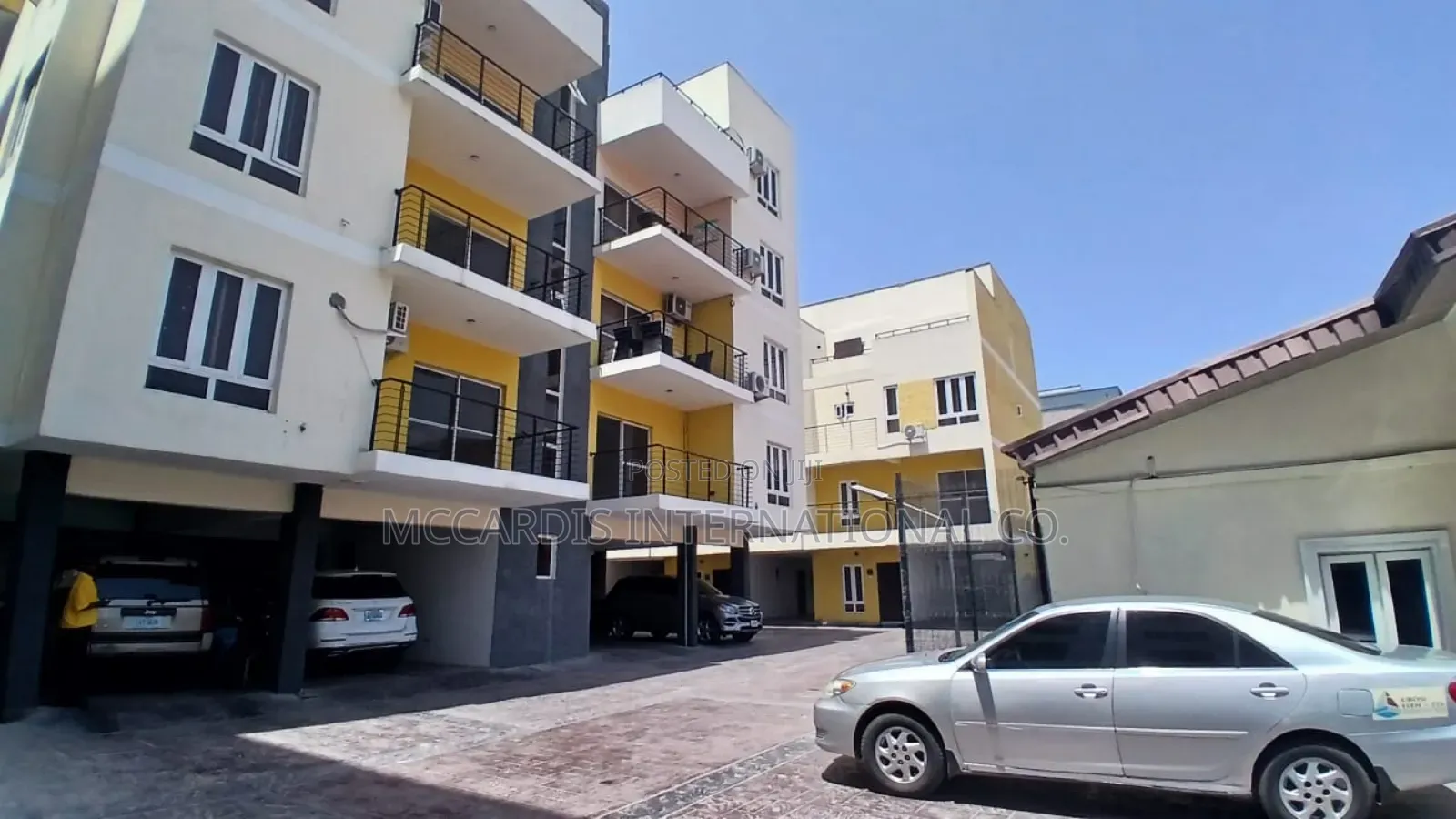 3bdrm Apartment in Off Freedom Way for sale in Lekki Phase 1
