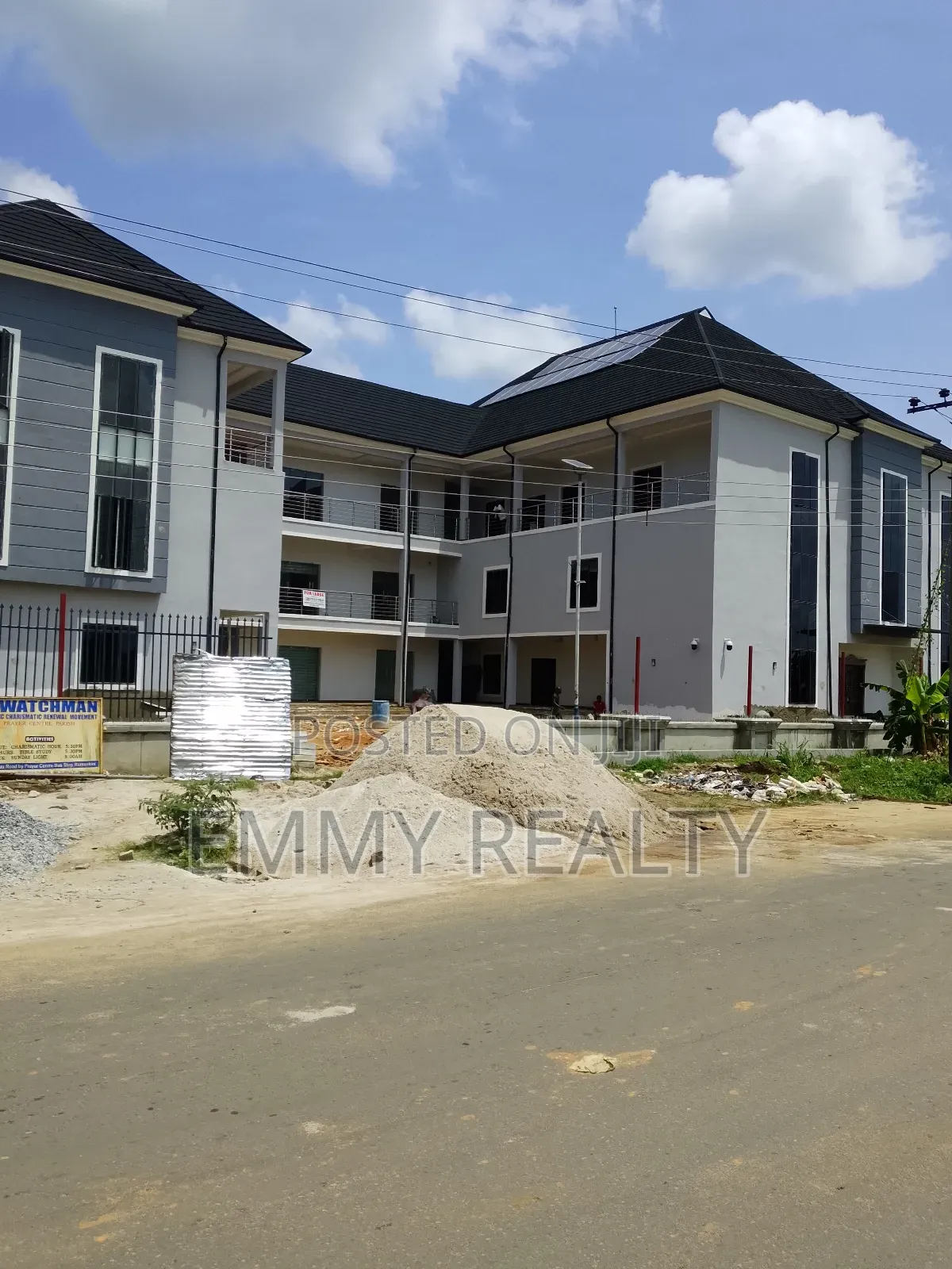 Shop Complex/Hall /Office Space in Port-Harcourt