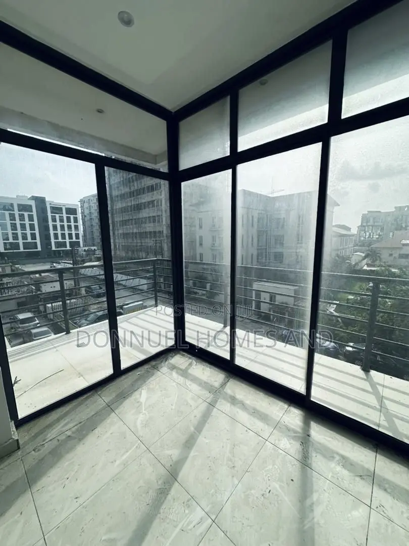 3bdrm Apartment in Lekki Phase 1 for sale in Lekki Phase 1