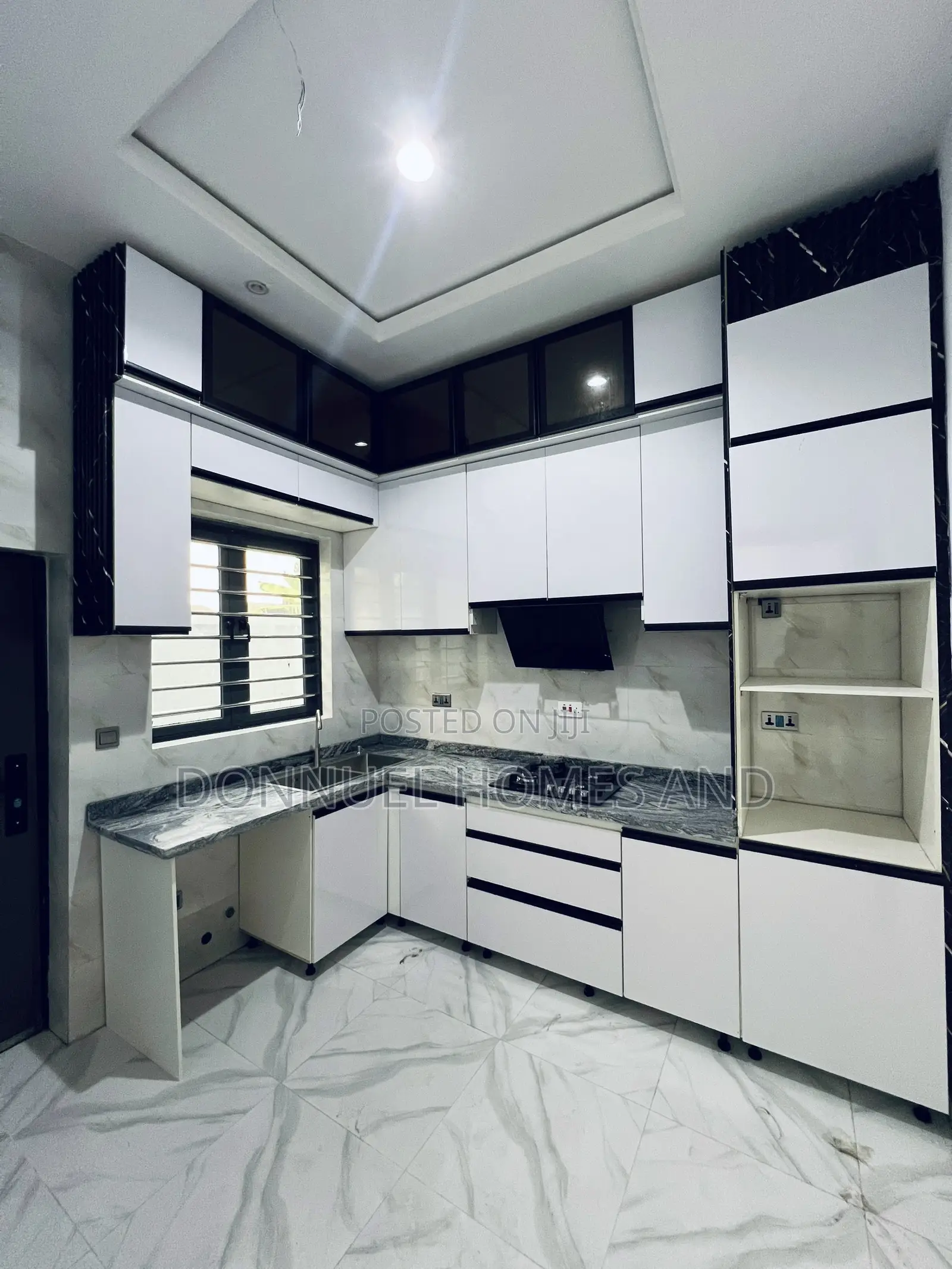 2bdrm Apartment in Lekki Expressway for rent in Lekki Expressway
