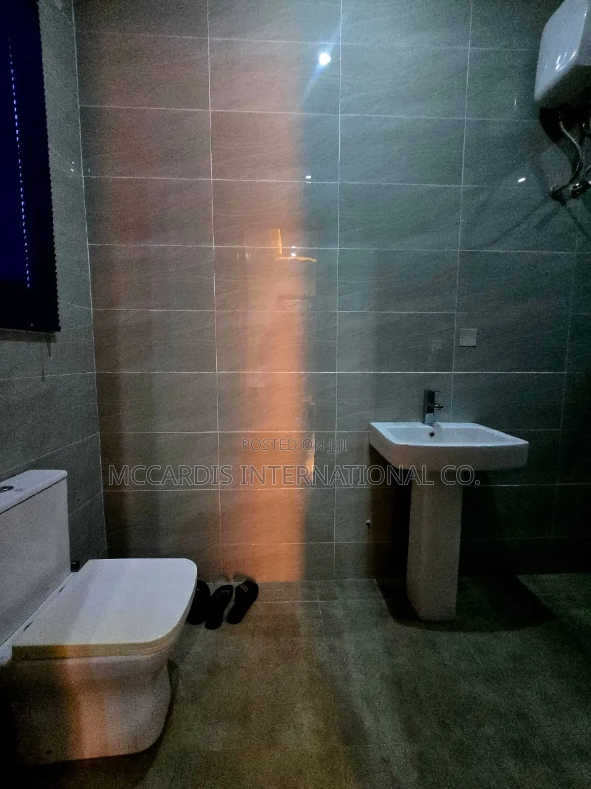 Furnished Mini Flat in Lekki Phase 1 Right for rent in Lekki Phase 1
