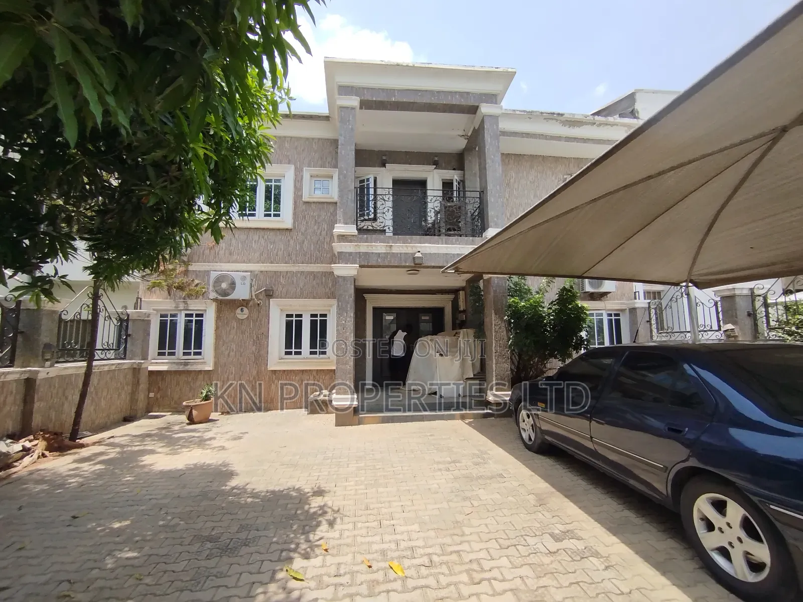 4bdrm Duplex in Apo District for sale in Apo District