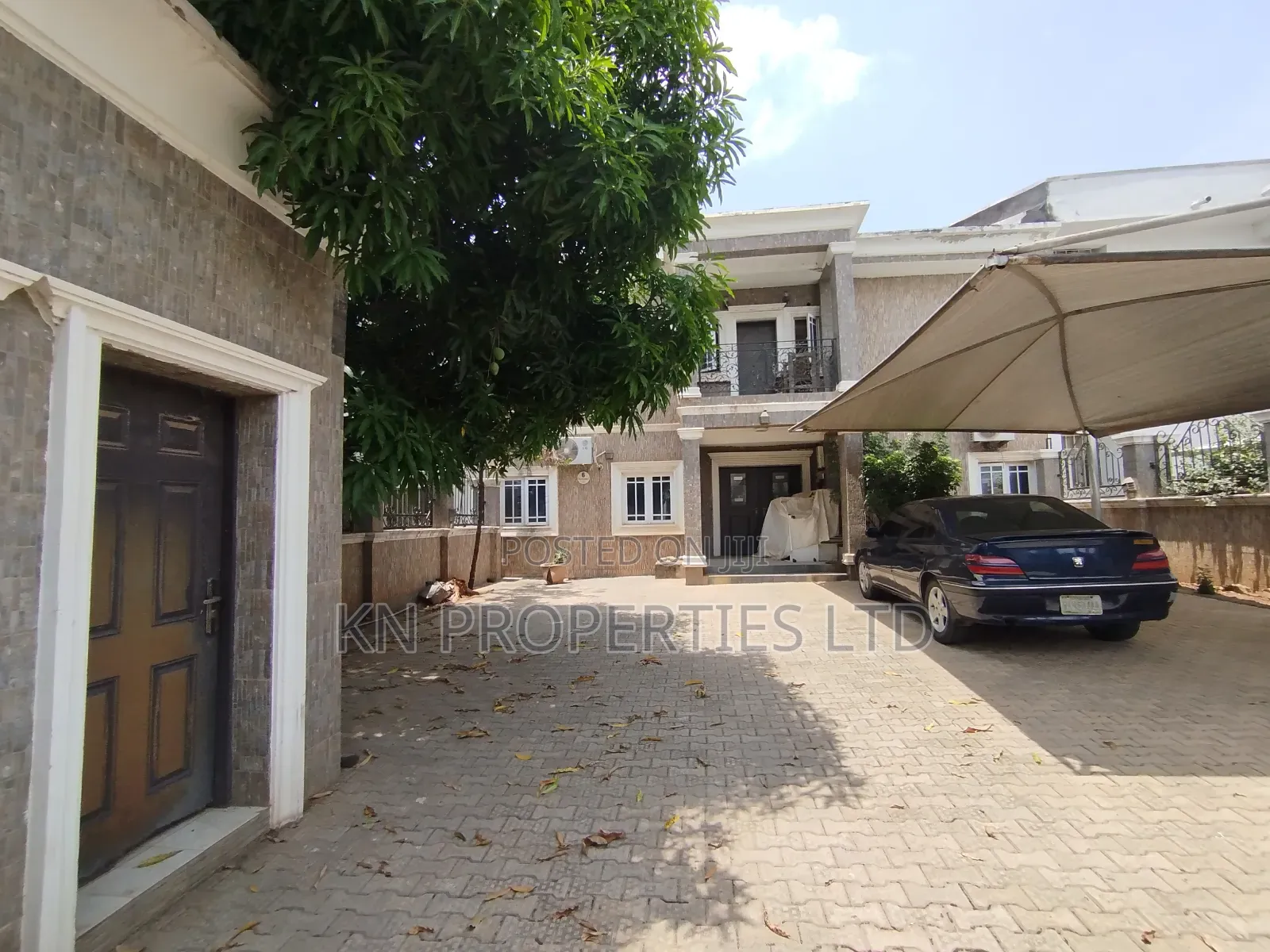 4bdrm Duplex in Apo District for sale in Apo District