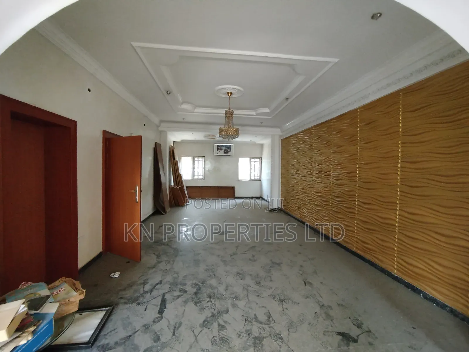 4bdrm Duplex in Apo District for sale in Apo District