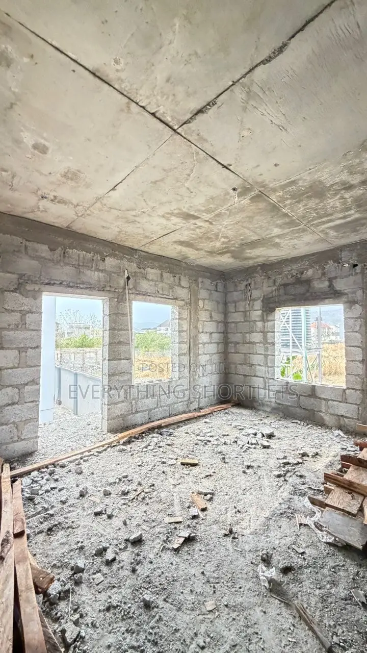 4 Bedroom Terrace Duplex in Katampe