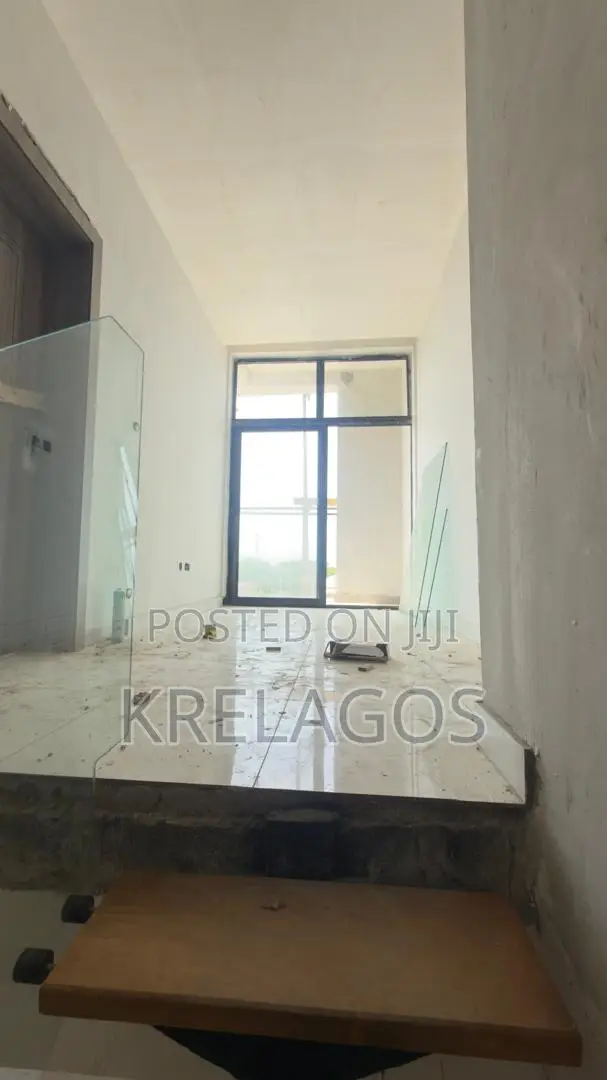 3bdrm Apartment in Ikate for sale in Ikate