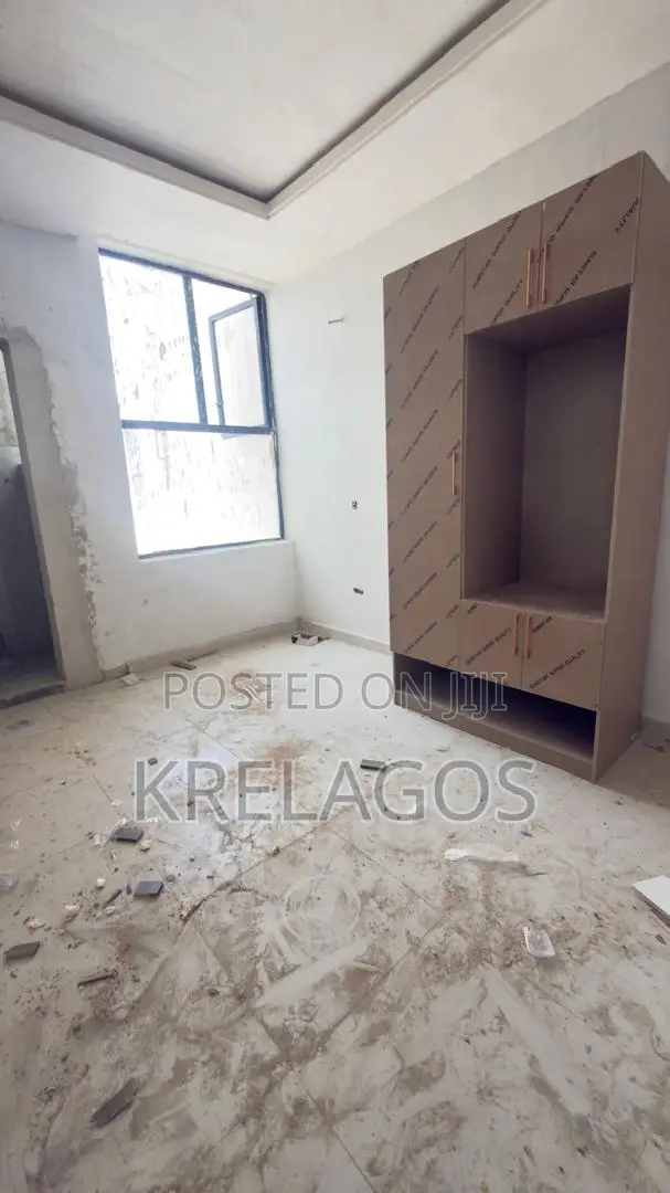 3bdrm Apartment in Ikate for sale in Ikate