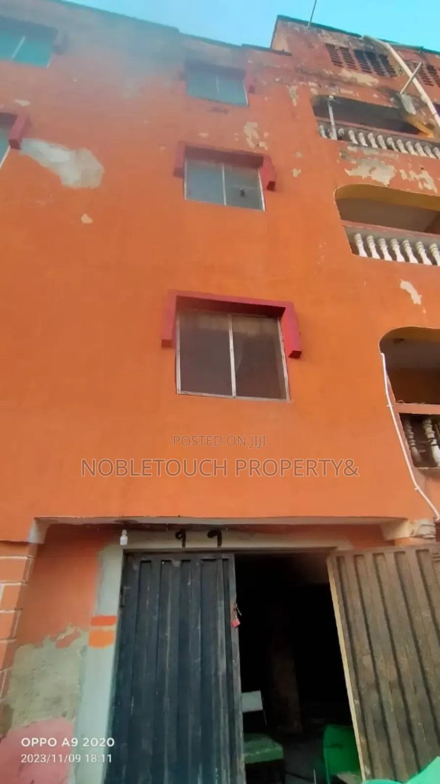 3bdrm Block of Flats in Satellite Town Lagos for sale in Satellite Town