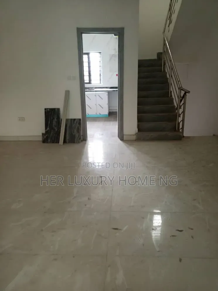 3bdrm Duplex in Ologolo for rent in Ologolo