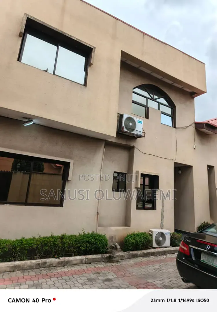 5bdrm Duplex in Alausa for sale in Alausa