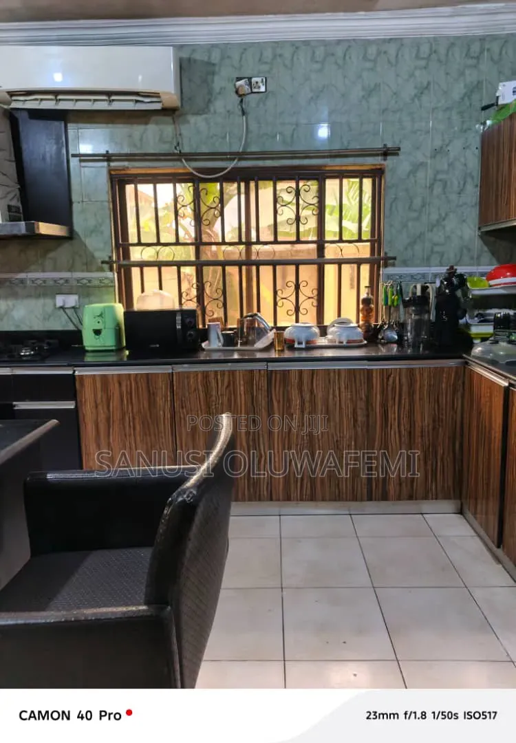 5bdrm Duplex in Alausa for sale in Alausa