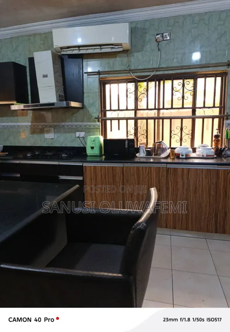 5bdrm Duplex in Alausa for sale in Alausa