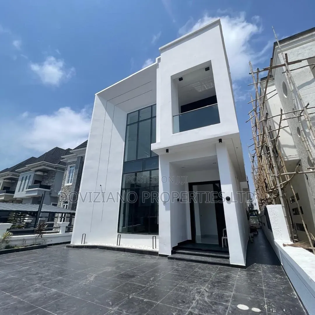 5bdrm Duplex in Lekki Phase 1 for sale in Lekki Phase 1