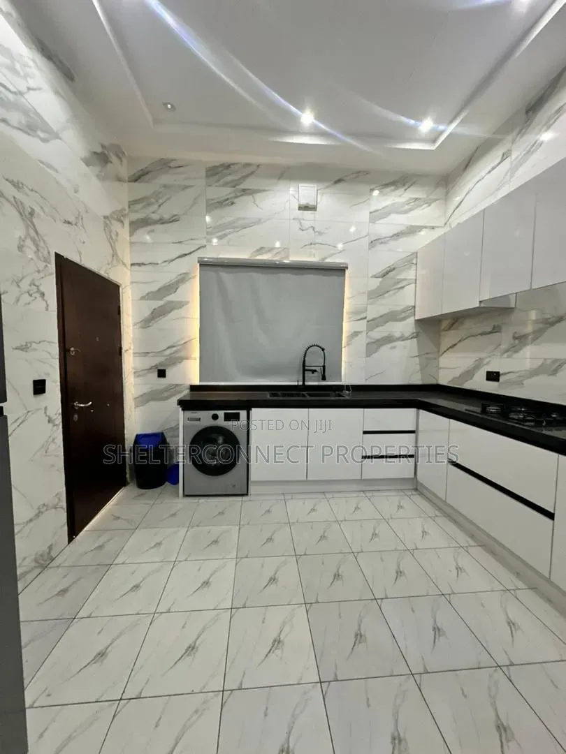 Furnished 3bdrm Apartment in Lekki Phase 1 for rent in Lekki Phase 1