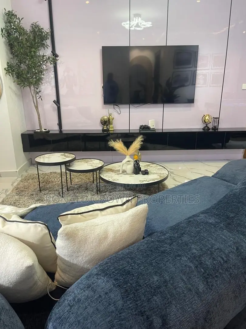 Furnished 2bdrm Apartment in Akin Olugbade for sale in Akin Olugbade