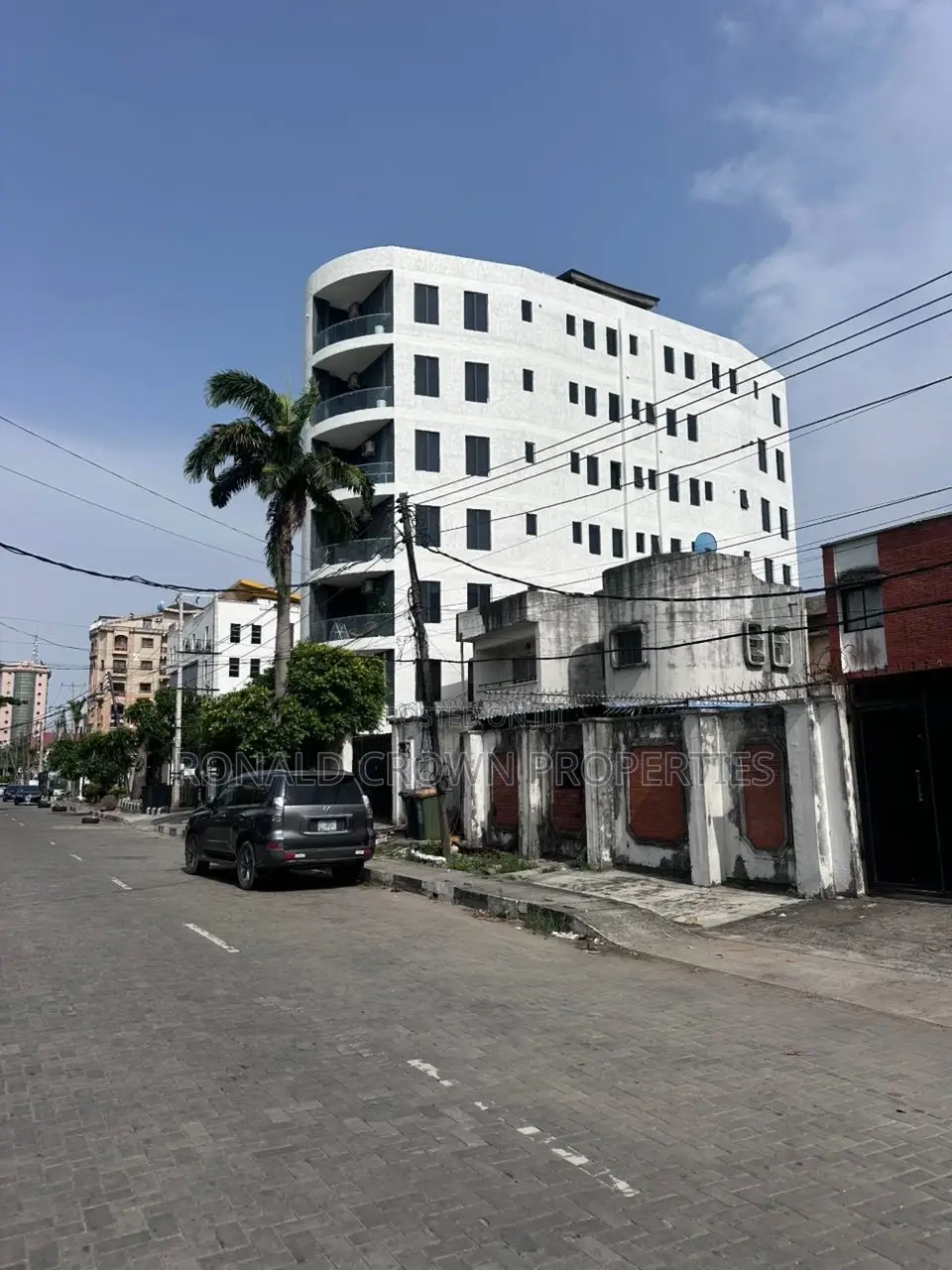 Furnished 2bdrm Apartment in Akin Olugbade for sale in Akin Olugbade