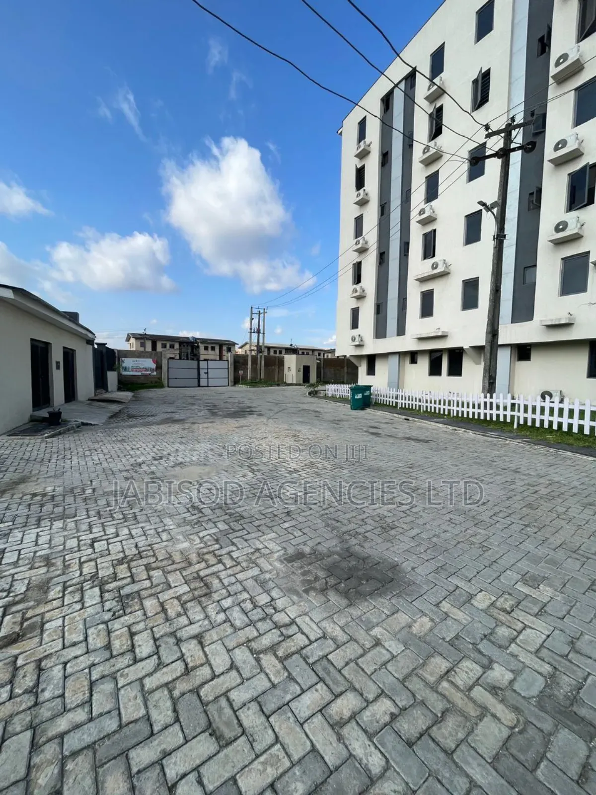 2bdrm Block of Flats in Megamound Estate, Ogunlana for rent in Ogunlana