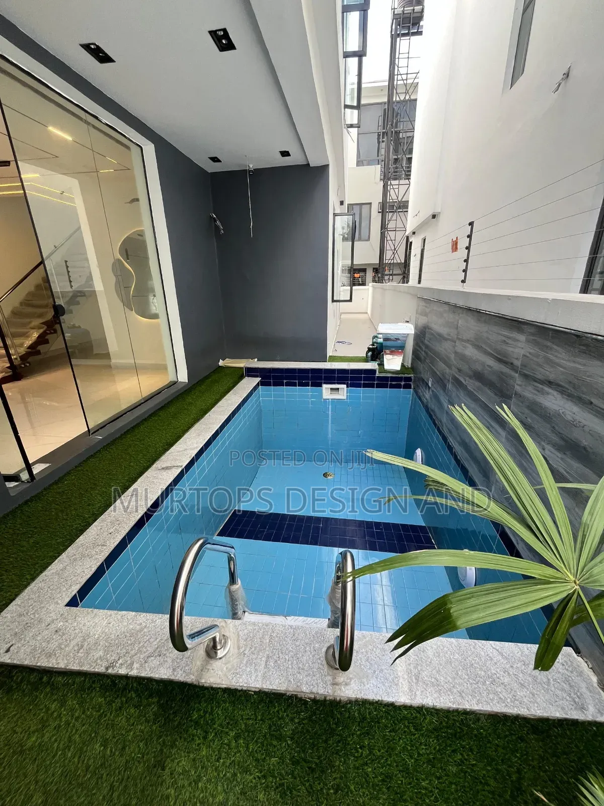 5bdrm Duplex in Lekki Phase 1 for sale in Lekki Phase 1