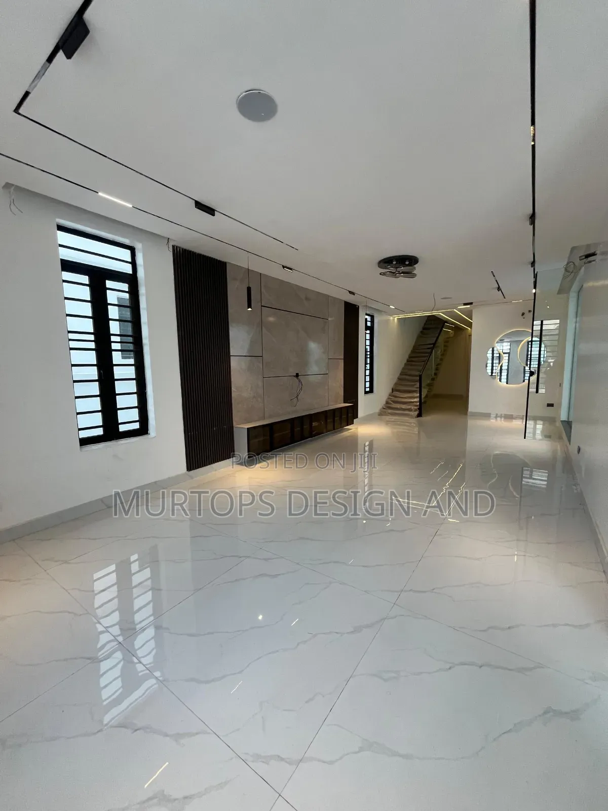 5bdrm Duplex in Lekki Phase 1 for sale in Lekki Phase 1