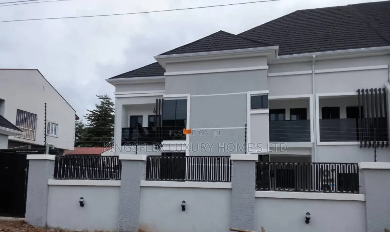 5bdrm Duplex in Estate, Gwarinpa for sale in Gwarinpa