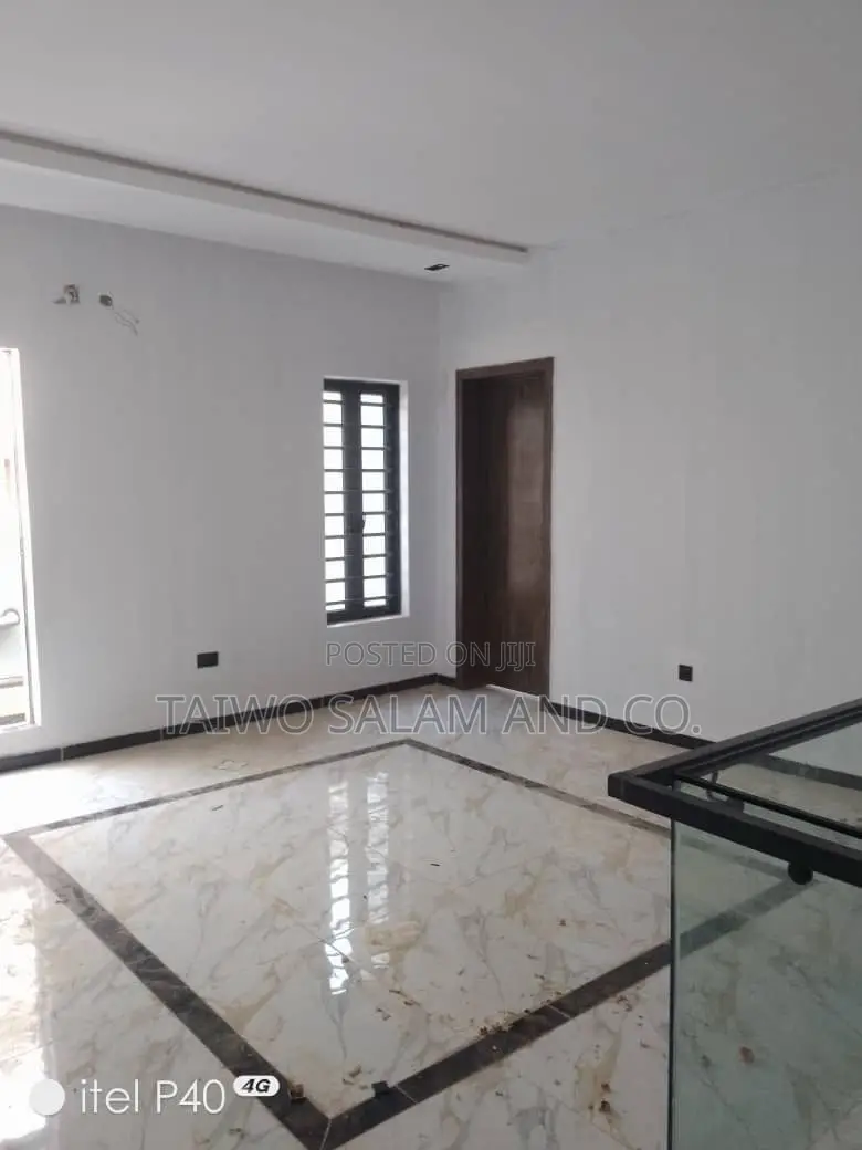 5bdrm Duplex in Bodija for sale in Bodija