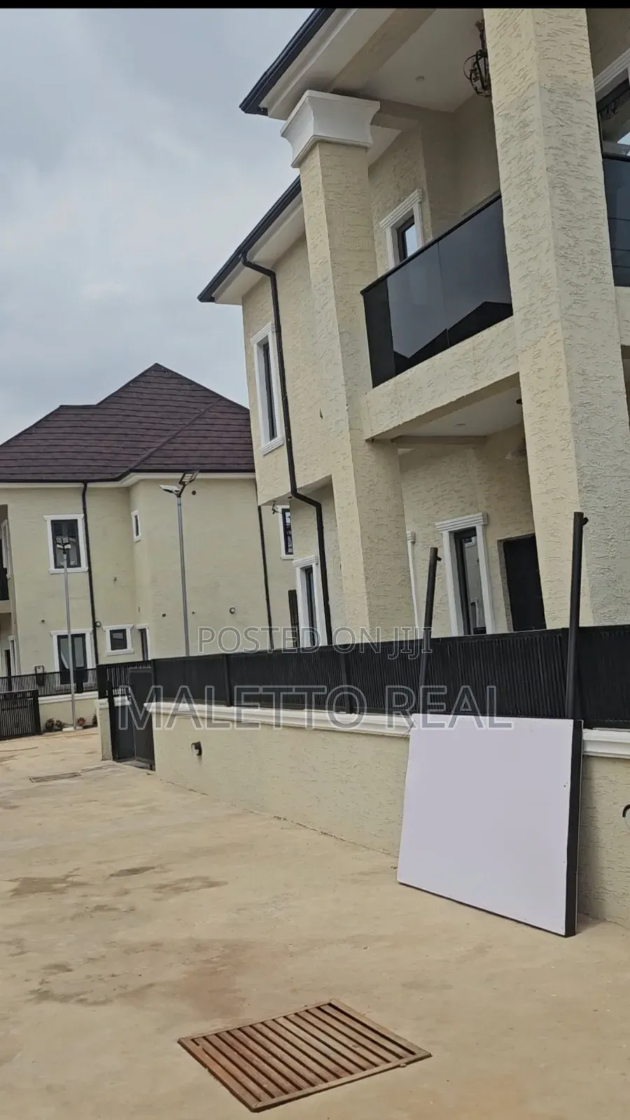 Furnished 5bdrm Duplex in 7 Families, Gaduwa for sale in Gaduwa
