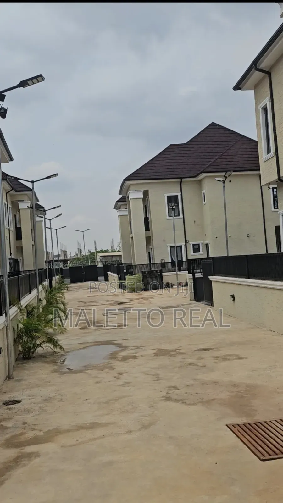 Furnished 5bdrm Duplex in 7 Families, Gaduwa for sale in Gaduwa