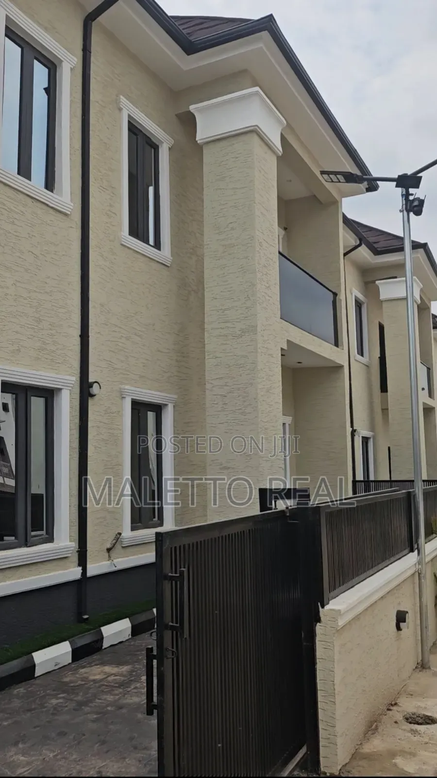 Furnished 5bdrm Duplex in 7 Families, Gaduwa for sale in Gaduwa