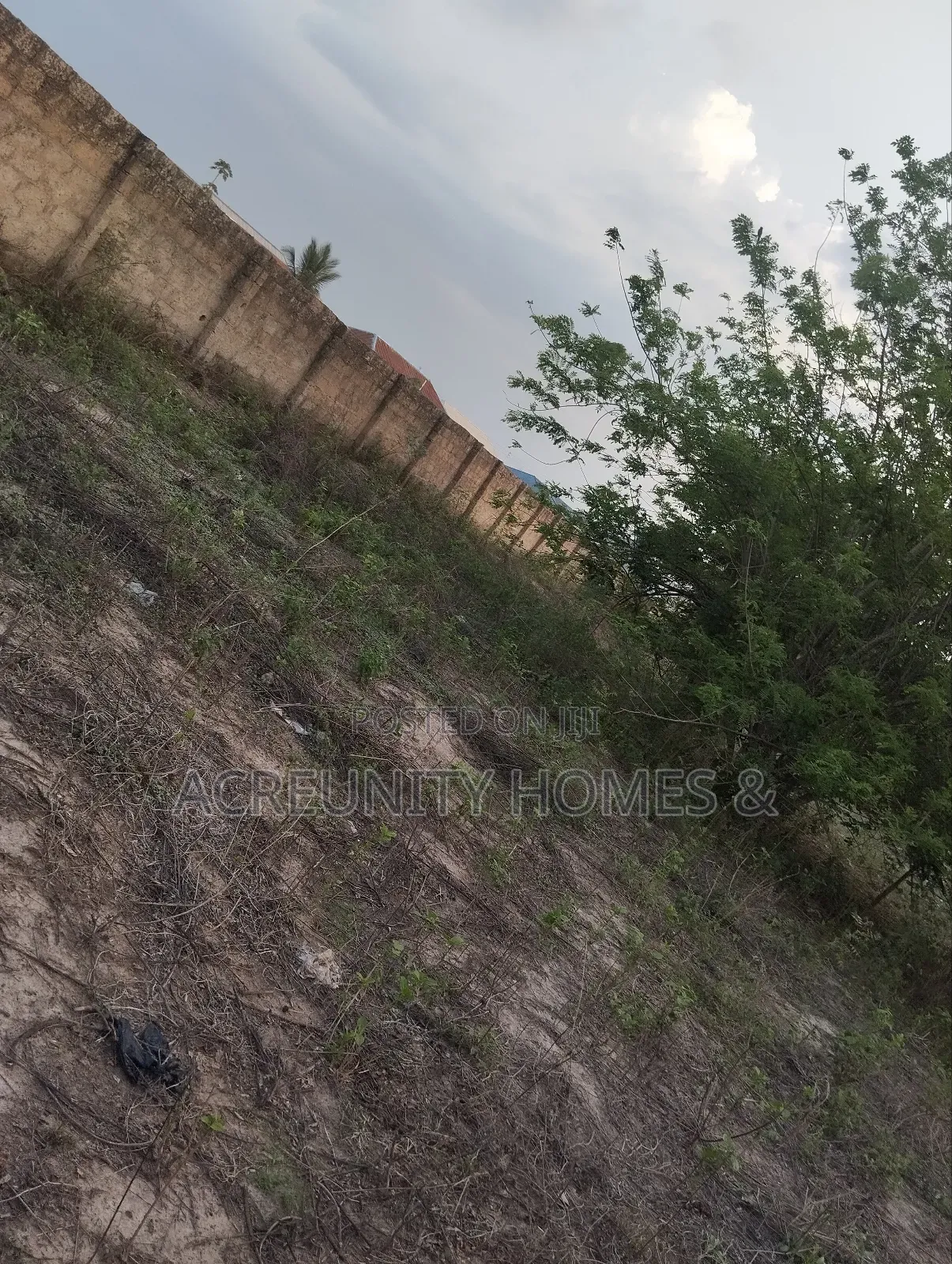 2 Plots of Land Facing Lautech Campus, Xpress Way, Iseyin Oyo State in Iseyin