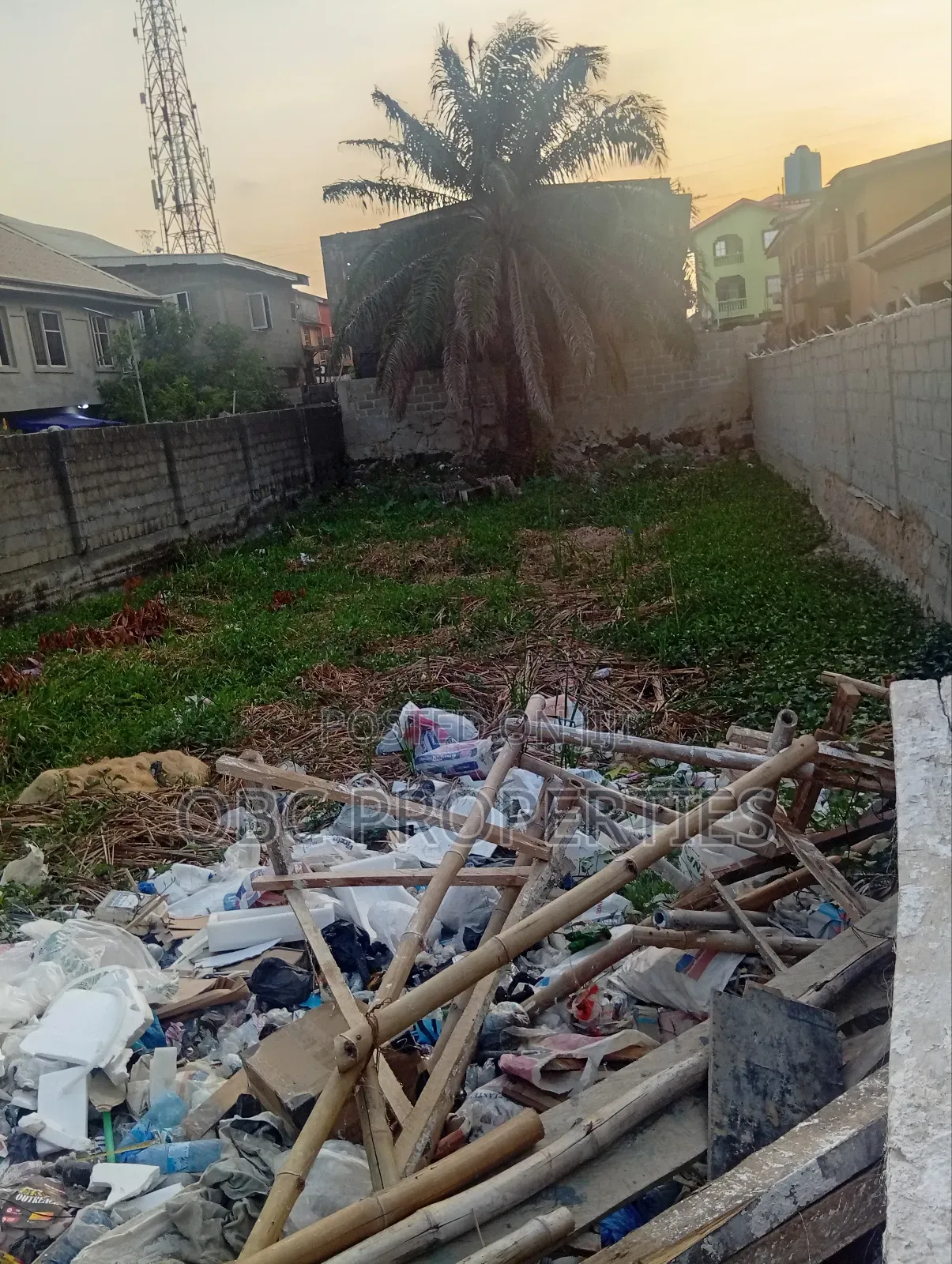 380 SQM Fenced Land in Soluyi