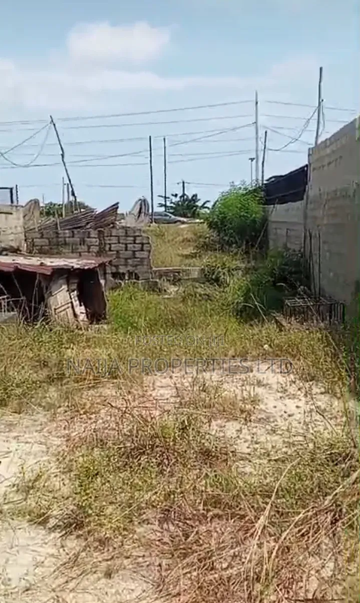 Half Plot of Land Directly on the Express at Abijo, Lekki-Ajah for Sale in Abijo