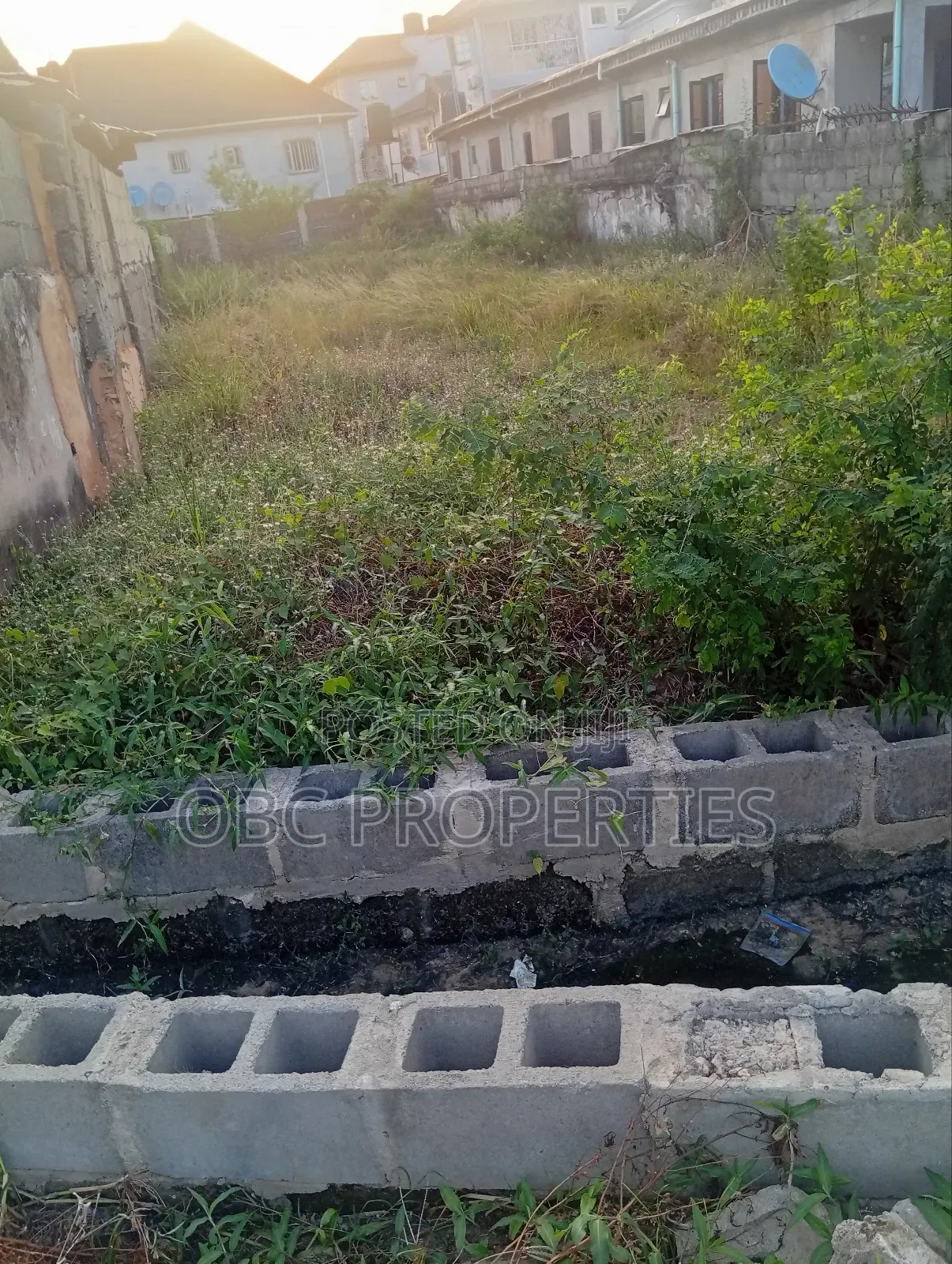 360 SQM Dry Fenced Land in Soluyi
