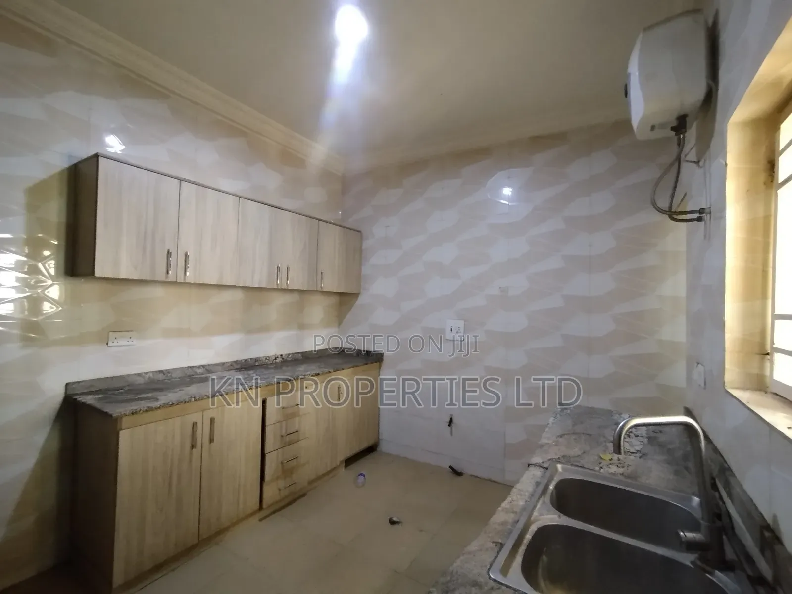3bdrm Block of Flats in Kaura for rent in Kaura