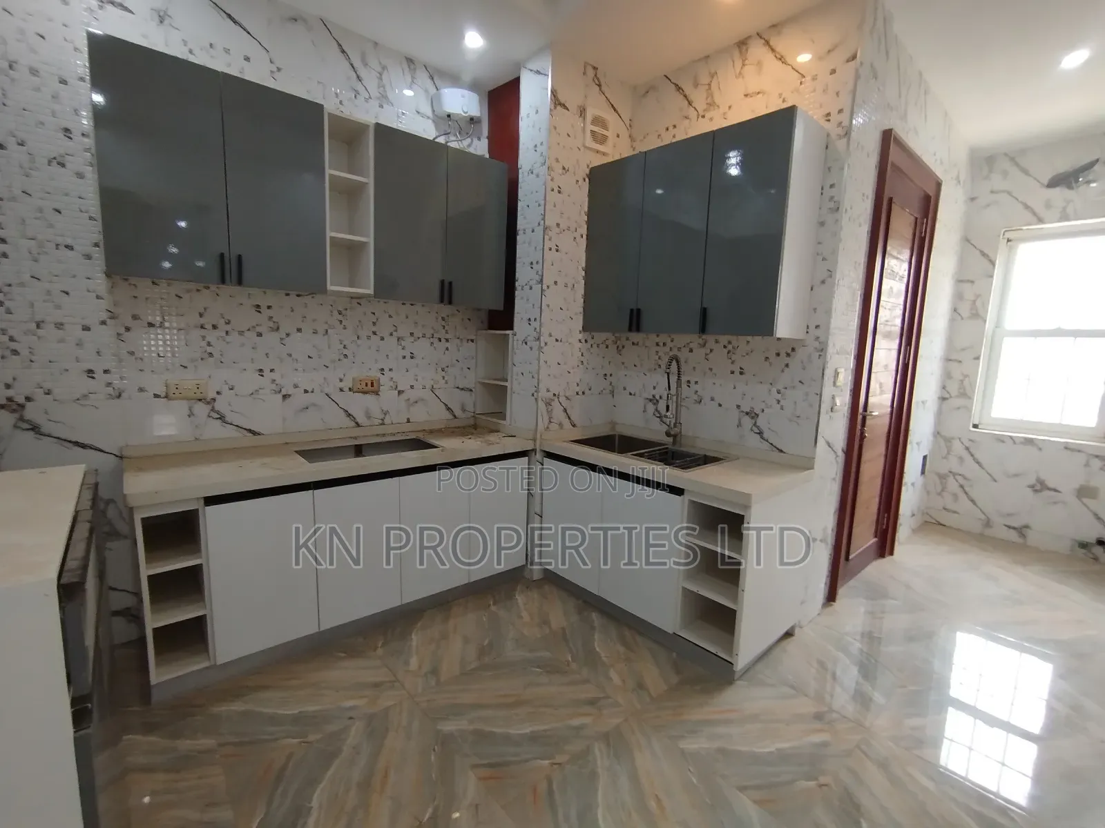 3bdrm Apartment in Kaura for rent in Kaura